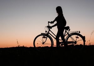 schwinn discover womens hybrid bike